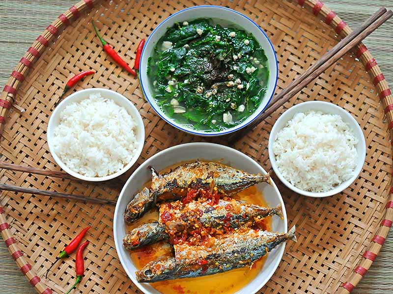 Vietnamese Soup Meal