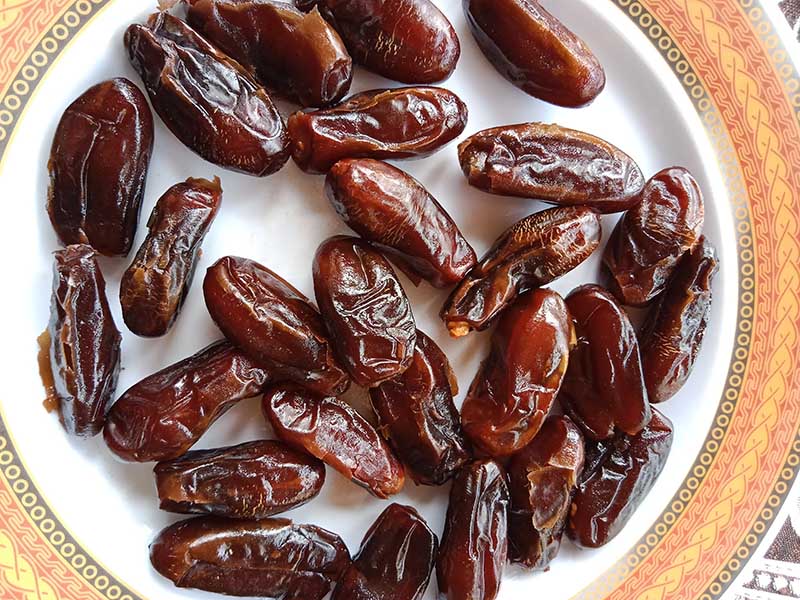 Dates Pakistani