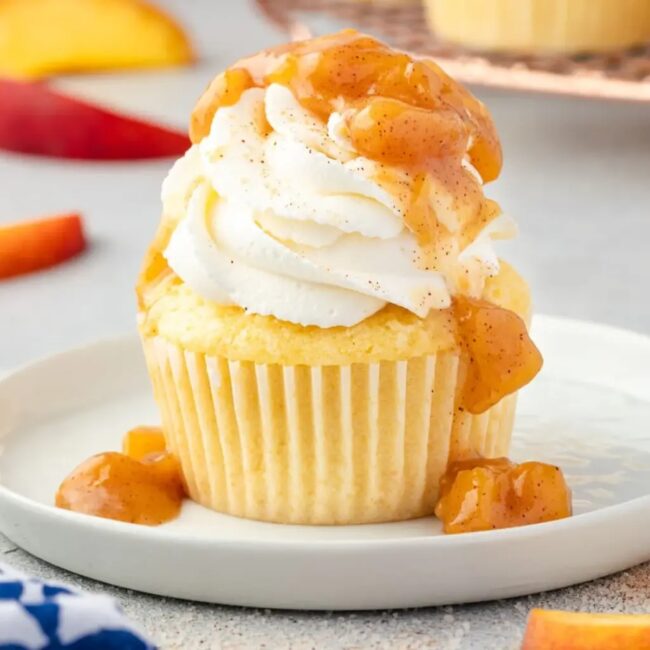 Peach Cobbler Cupcakes