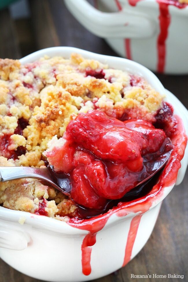 Sweet Strawberry Crumble