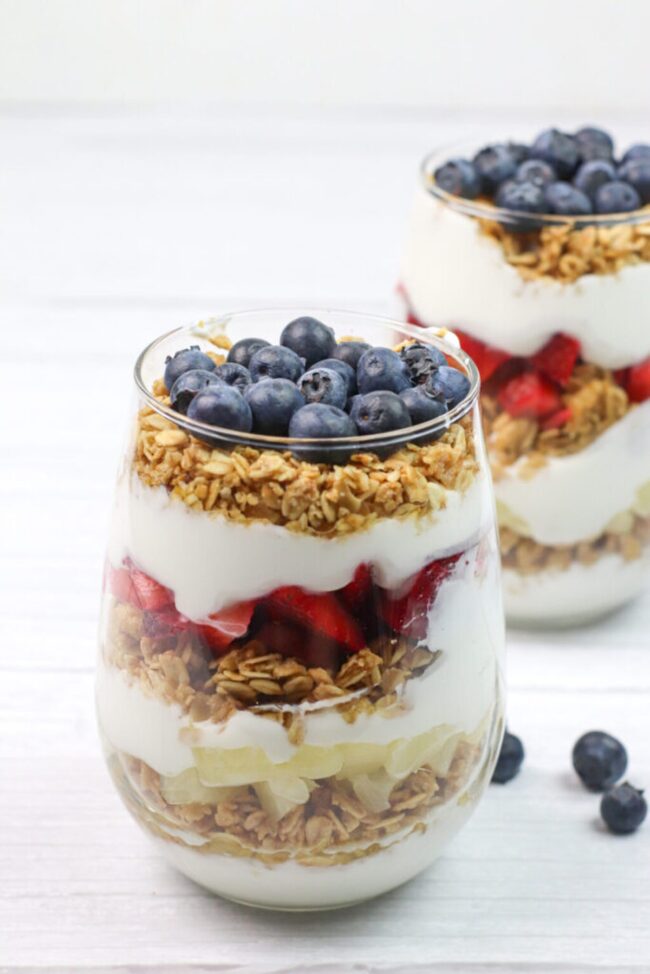 Greek Yogurt Parfait with Granola and Berries