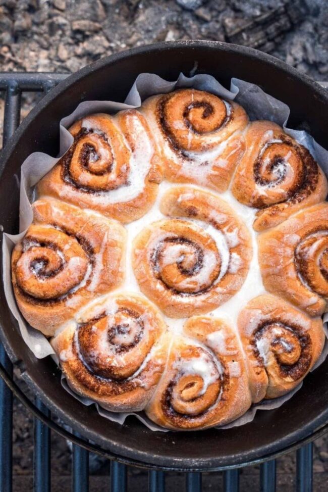 Dutch Oven Cinnamon Rolls