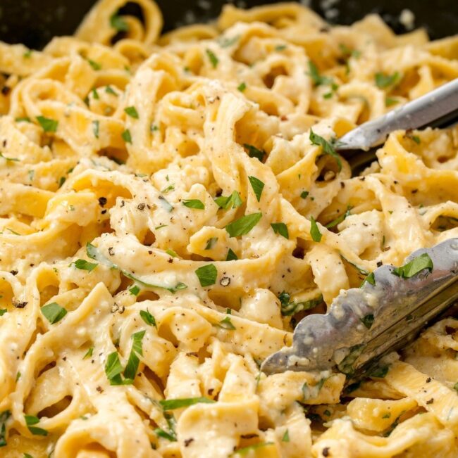 Fettuccine Alfredo