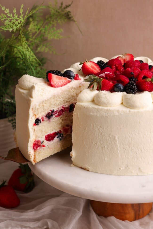 Berry Chantilly Cake